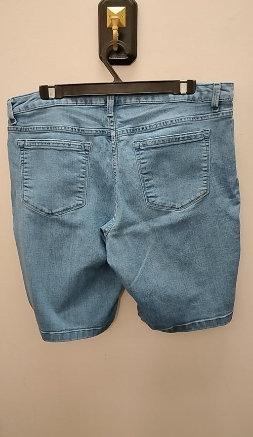 Size 18 Lee Shorts
