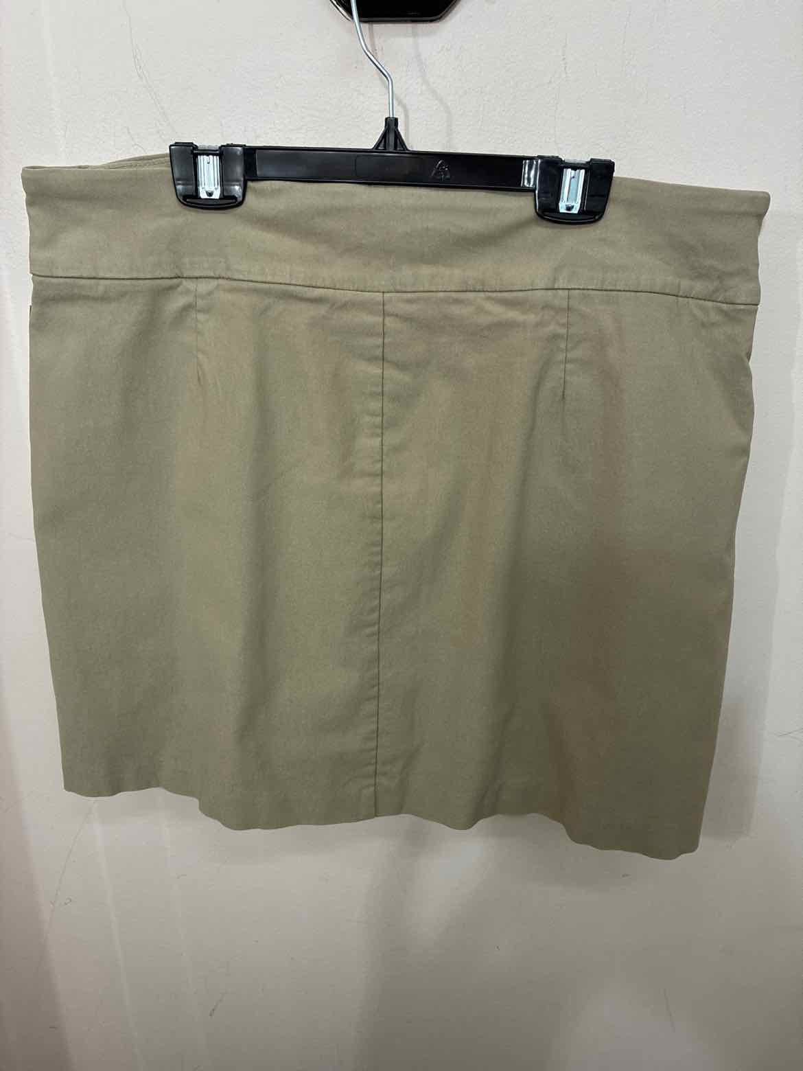 Size 14 Coconut Row Skort