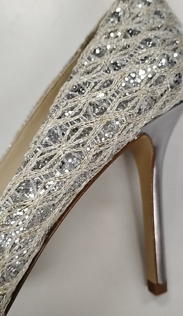10 Enzo Angiolini Pumps