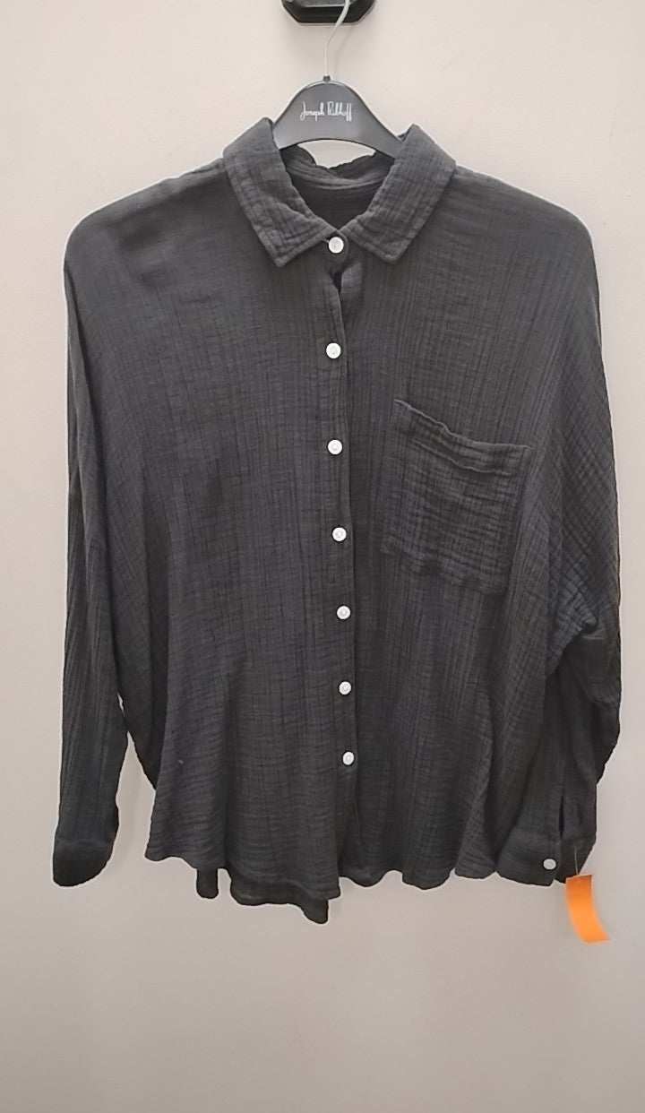 Size S American Eagle Button Down