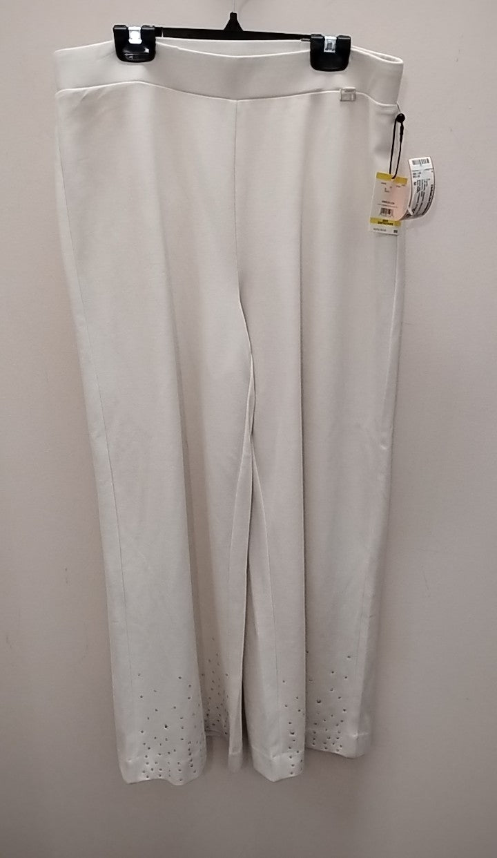 Size M Ann Klein Pants
