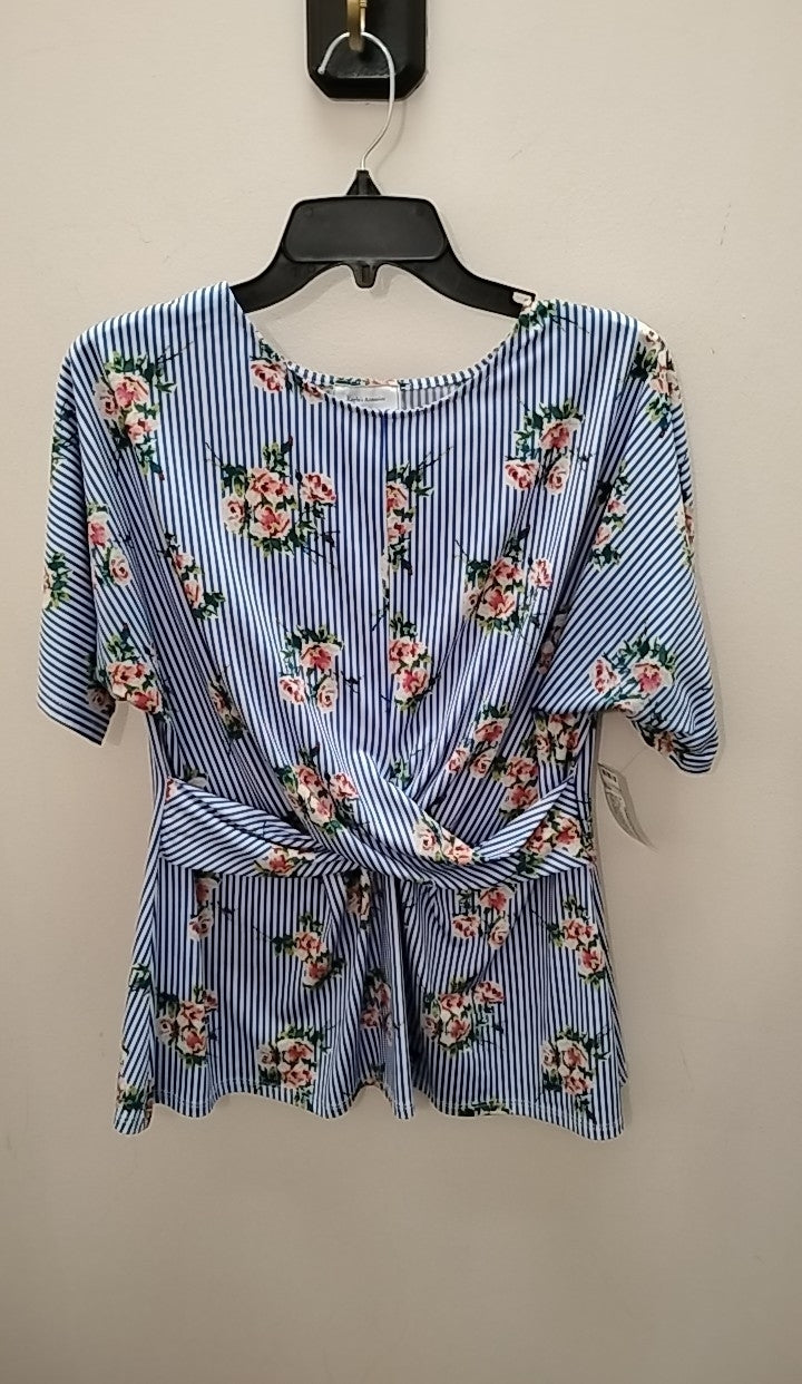 Size L Kayla's Armoire T-shirt
